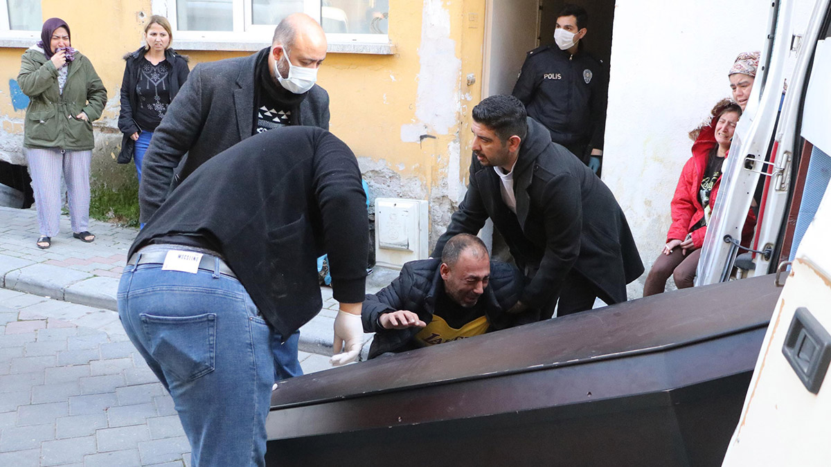 Cezaevinden tahliye oldu kızının cansız bedeniyle karşılaştı