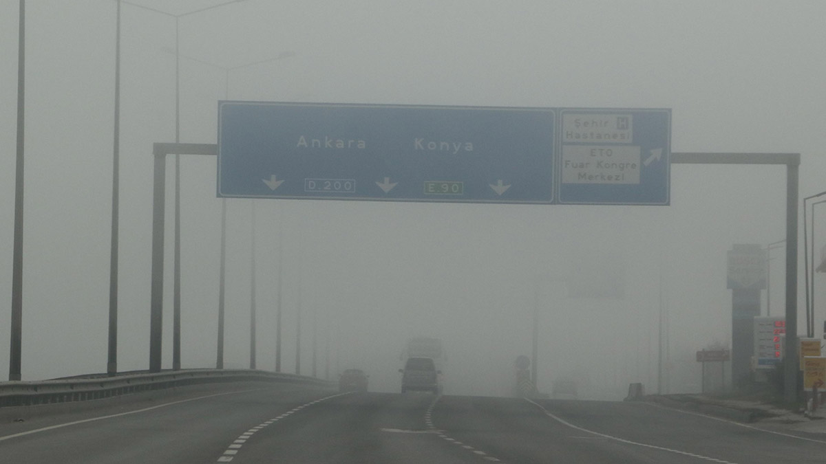 Eskişehir'de sis etkili oldu