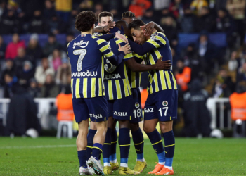 Fenerbahçe Kasımpaşa'yı 5-1 mağlup etti