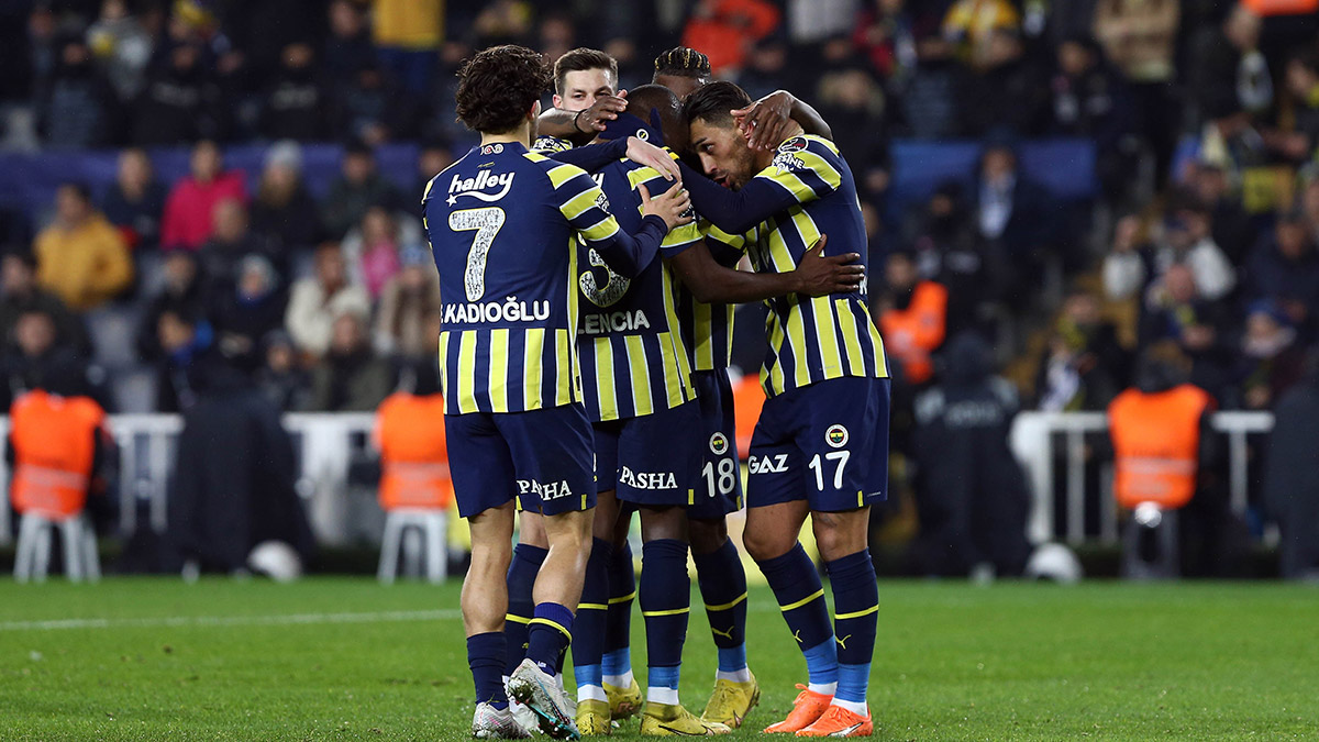 Fenerbahçe Kasımpaşa'yı 5-1 mağlup etti