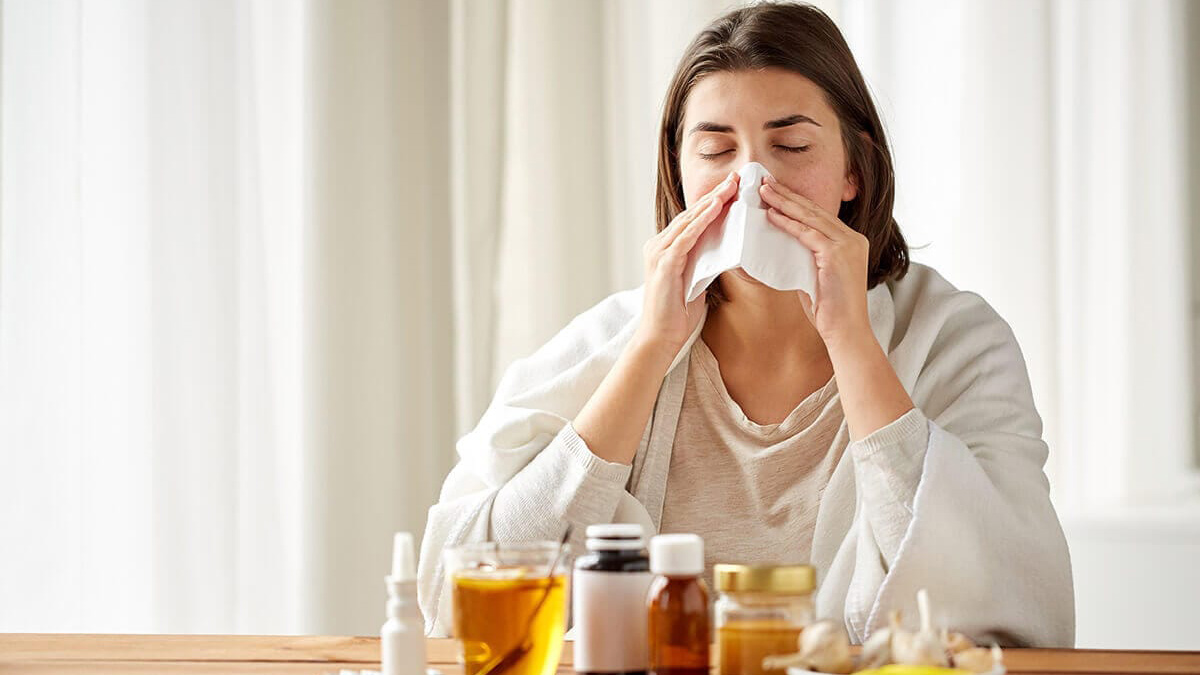 NKÜ Sağlık Meslek Yüksek Okulu Beslenme ve Diyetetik Bölümü öğretim görevlisi diyetisyen Serkan Aslan, "Gribal enfeksiyonda yeterli ve dengeli beslenme çok önemli" dedi.