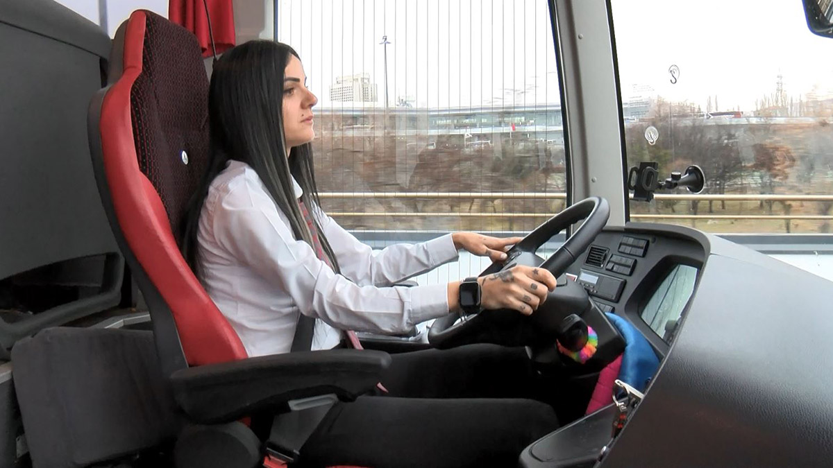 Hosteslikten kaptanlığa