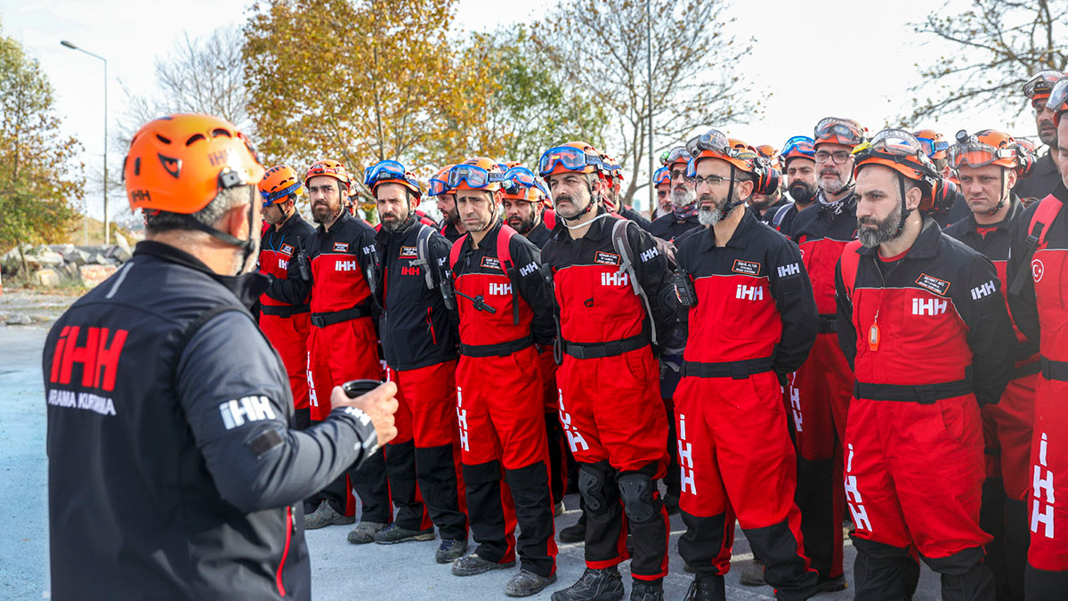 İHH Arama-Kurtarma ekipleri 2022'de 215 operasyona katıldı. Ayrıca ekipler tarafından yıl içinde 50 bine yakın kişinin katıldığı 743 eğitim düzenlendi.