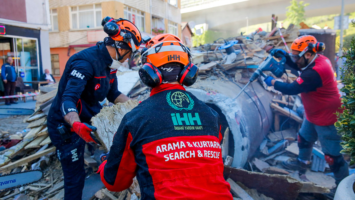 İHH Arama-Kurtarma ekipleri 2022'de 215 operasyona katıldı