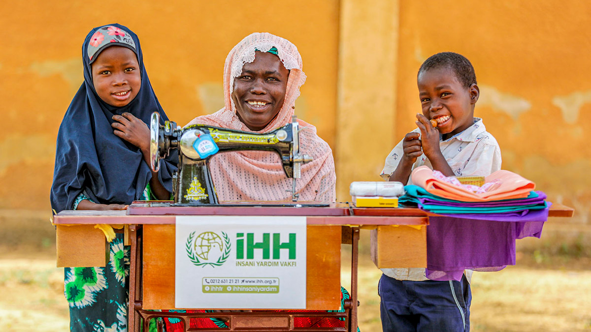 İHH İnsani Yardım Vakfı, yetimlere yönelik yardım çalışmalarına 2022’de Türkiye dahil 49 ülkede 134 bin 142 yetim çocuğa yardımları ulaştırdı.