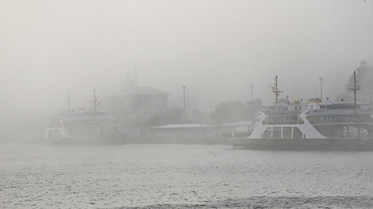 İstanbul'da vapur seferlerine sis engeli
