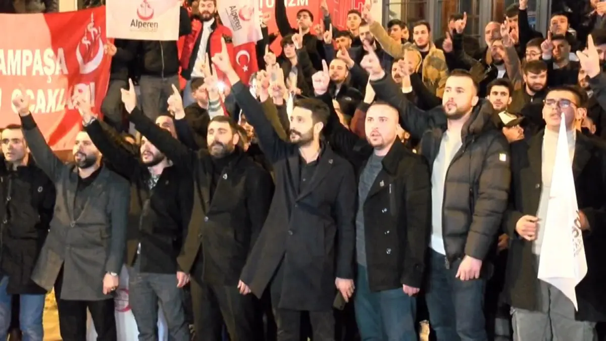 Isvec konsoloslugu onunde kuran i kerimin yakilmasi protesto edildi2 5924 dhaphoto2 - öne çıkan - haberton