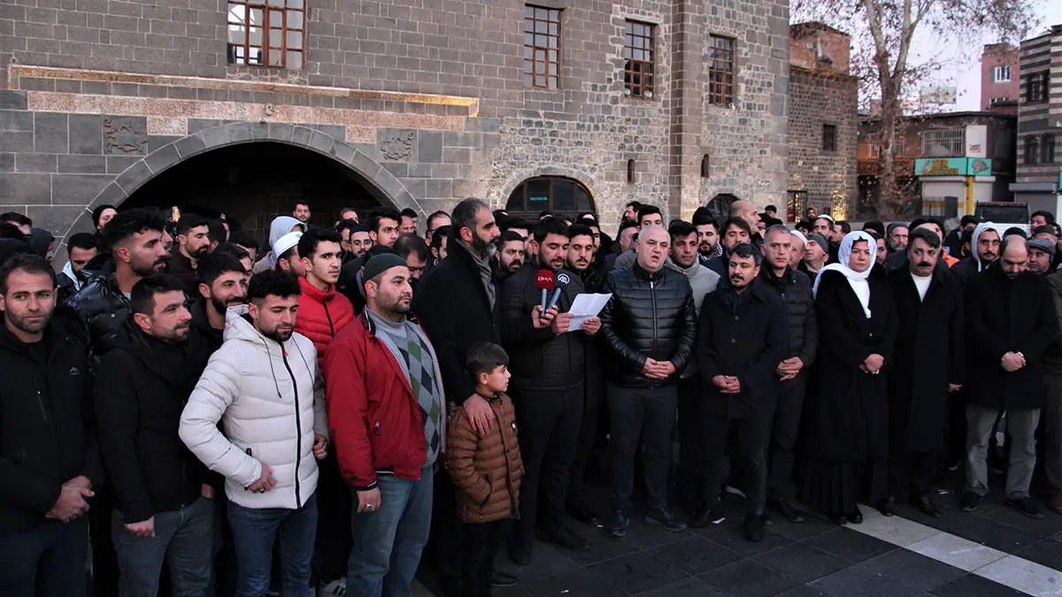 Kur'an-ı kerim'in yakılması diyarbakır’da protesto edildi