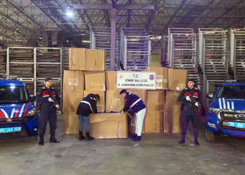 İzmir'de 39 ton 601 kilo kaçak tütün ele geçirildi