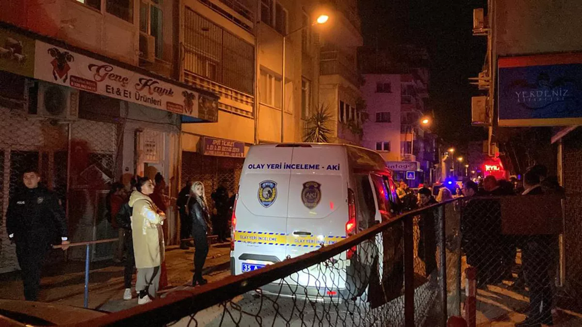 İzmir'de boğazından bıçaklanan kişi öldü