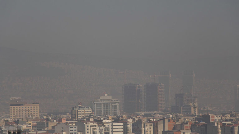 İzmir’de hava kirliliği riskli seviyede