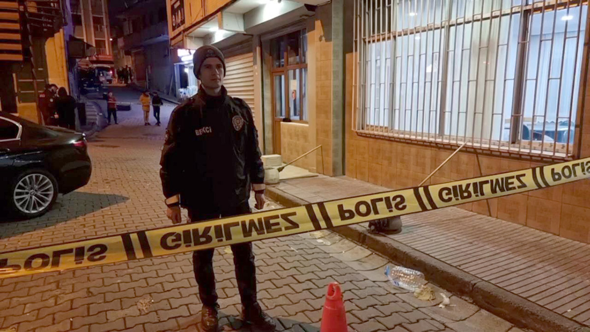 Kağıthane'de kıraathaneye silahlı saldırı