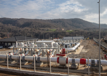 Karadeniz'de keşfedilen doğal gazın boru hattı tamamlandı
