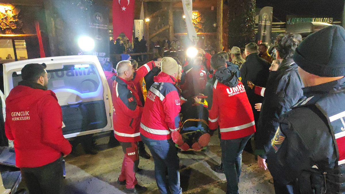 Asma tavanının çökmesiyle yaralanan 32 kişi taburcu edildi