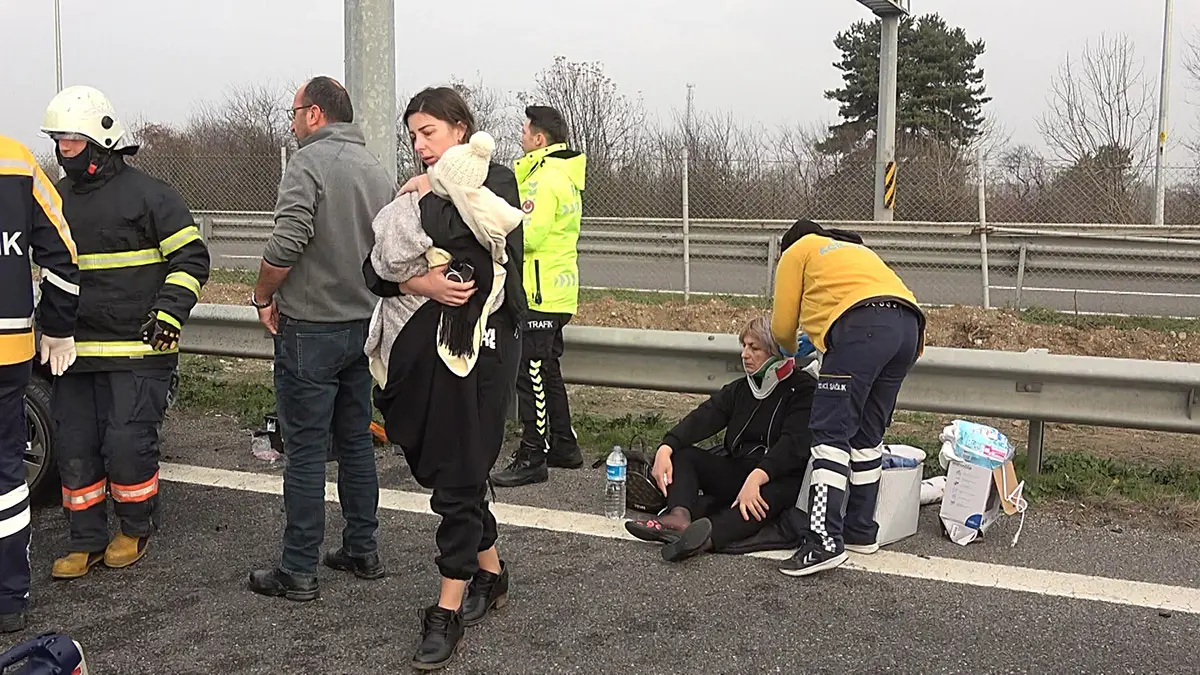 Kazada gürcistanlı sürücü ile yanındaki annesi yaralandı