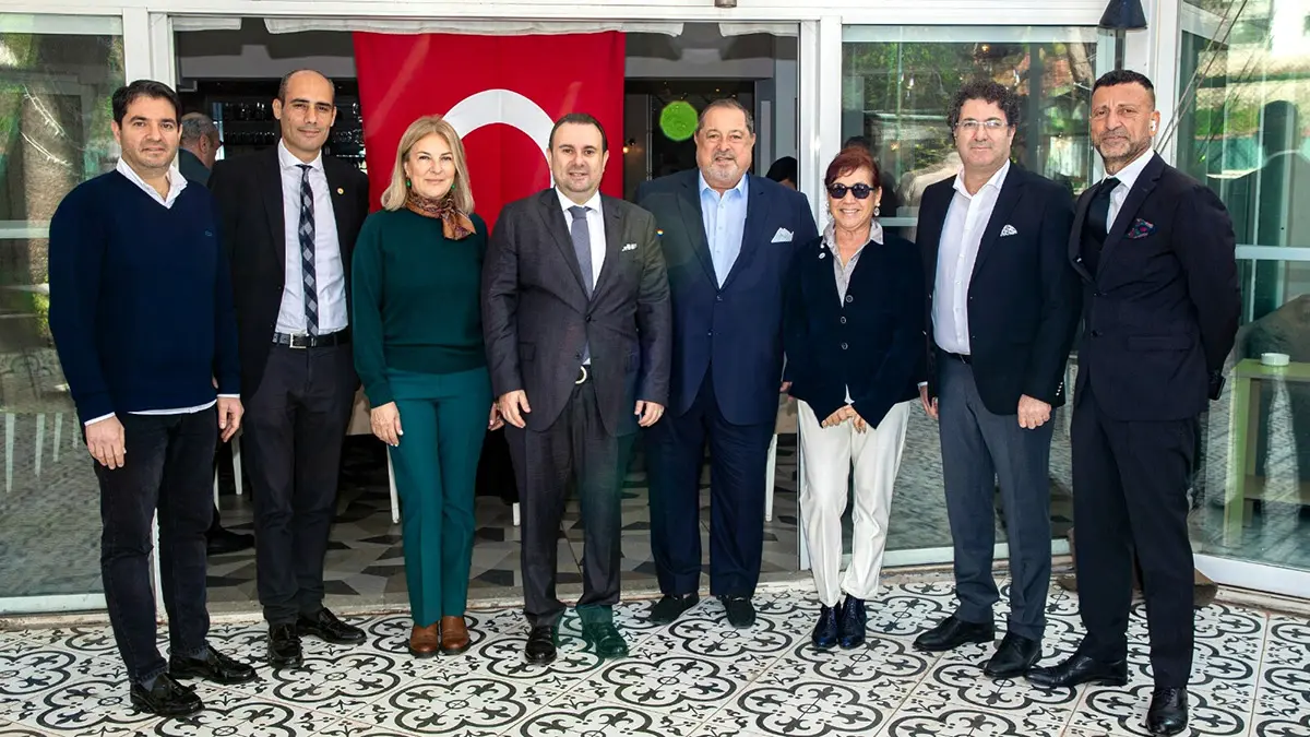 İzmir'deki küçük kulüp derneği'nde olağan genel kurul gerçekleştirildi. Tek adayla gidilen olağan genel kurulunda emre sarıgedik, yeniden başkanlığa seçildi.