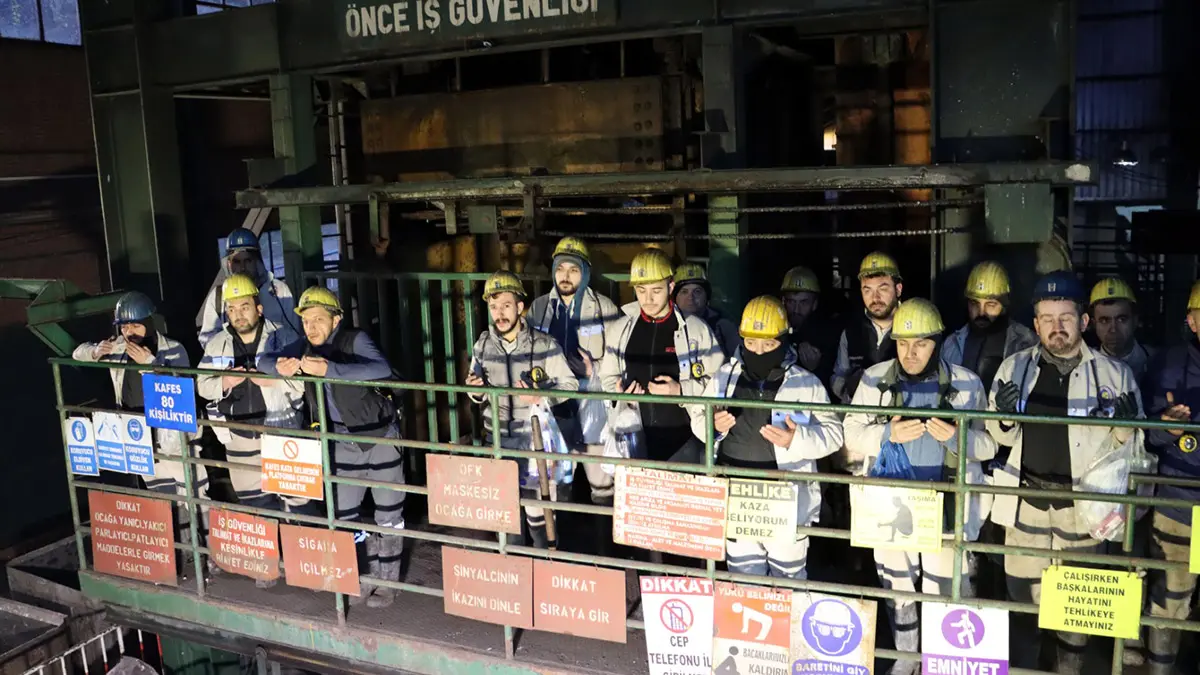 Maden kazasında hayatını kaybeden 8 işçi anıldı