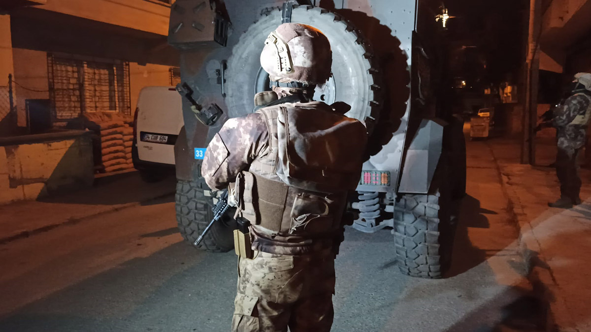 Mersin'de PKK/KCK operasyonu; 8 gözaltı kararı