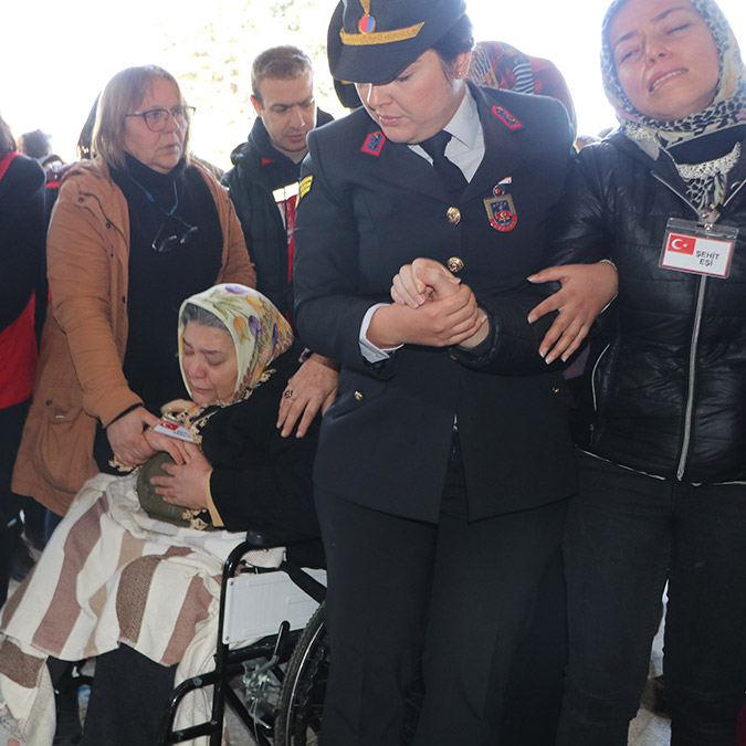 Mersin'deki kazada şehit olan Uzman Çavuş toprağa verildi