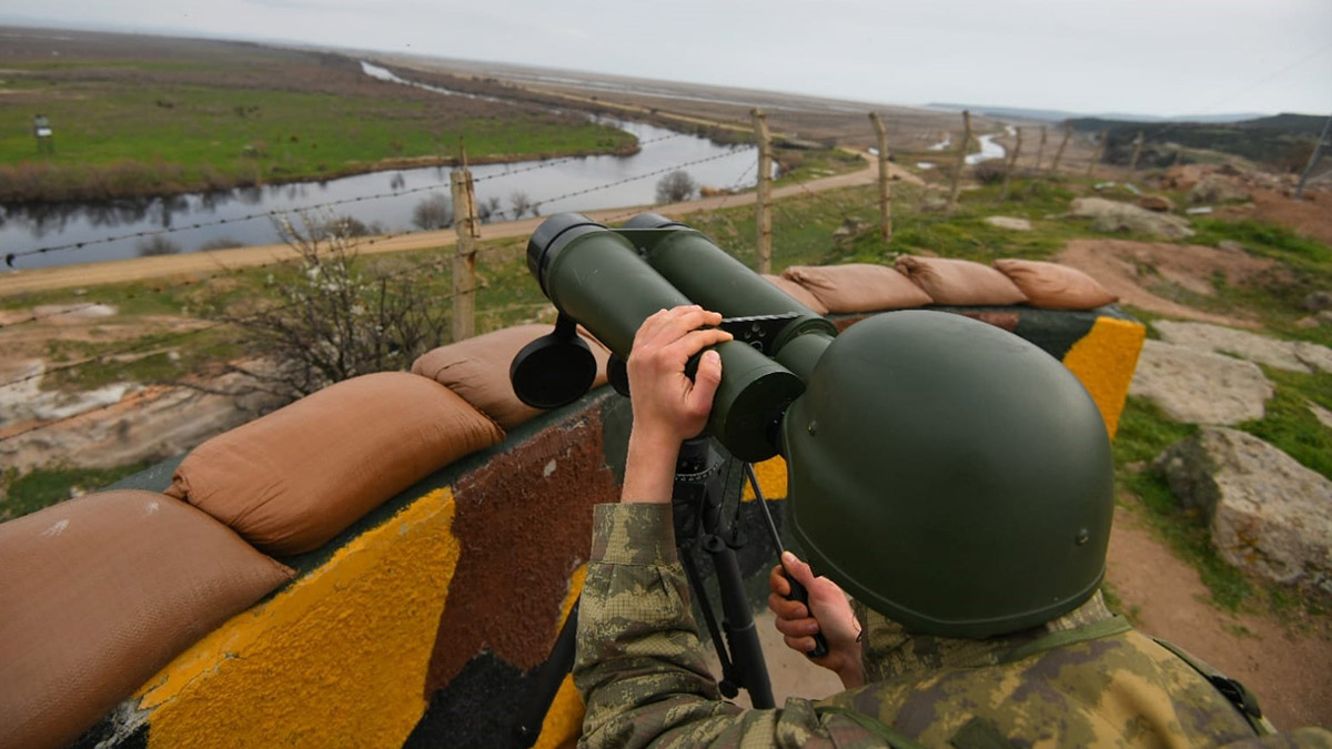 Türkiye'den Yunanistan'a geçmeye çalışan 2 PKK'lı yakalandı