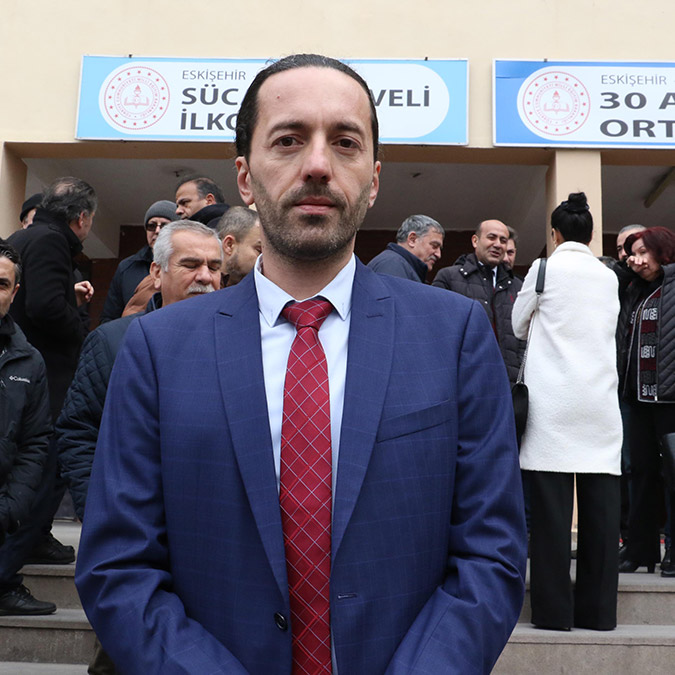 Müdür yardımcısı, öğrenci velisi tarafından darbedildi