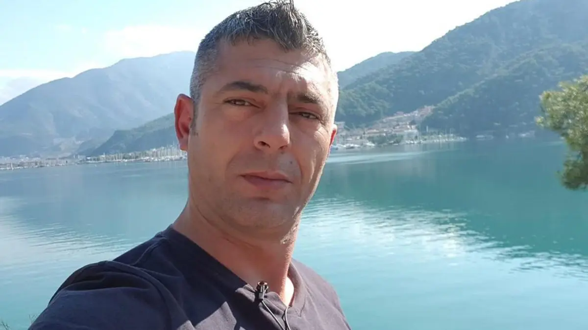 Bursa’da mustafa tezcan’ın (42), oğluna tokat attığı gerekçesiyle tartıştığı arkadaşı taner durgut’u (45) bıçaklayarak öldürdüğü iddiasıyla yargılandığı davada karar çıktı.