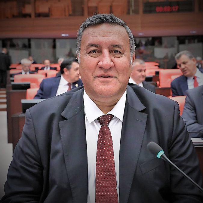 CHP Niğde Milletvekili Ömer Fethi Gürer, "TİGEM; çiftlikleri kiraya, tohumu ise ithalata bırakıp yurt dışında tecrübe dağıtıyor. TİGEM çiftçiye gerekli tohumu neden üretmiyor?" dedi.