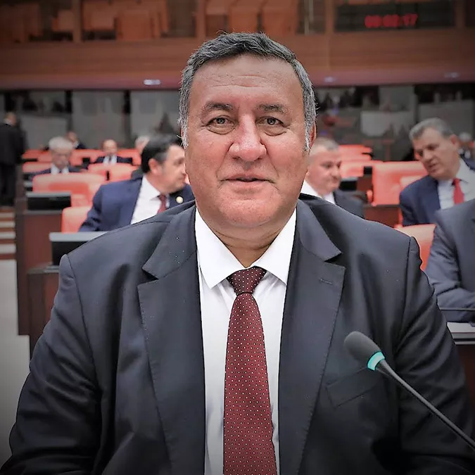 Chp niğde milletvekili ömer fethi gürer, "ti̇gem; çiftlikleri kiraya, tohumu ise ithalata bırakıp yurt dışında tecrübe dağıtıyor. Ti̇gem çiftçiye gerekli tohumu neden üretmiyor? " dedi.