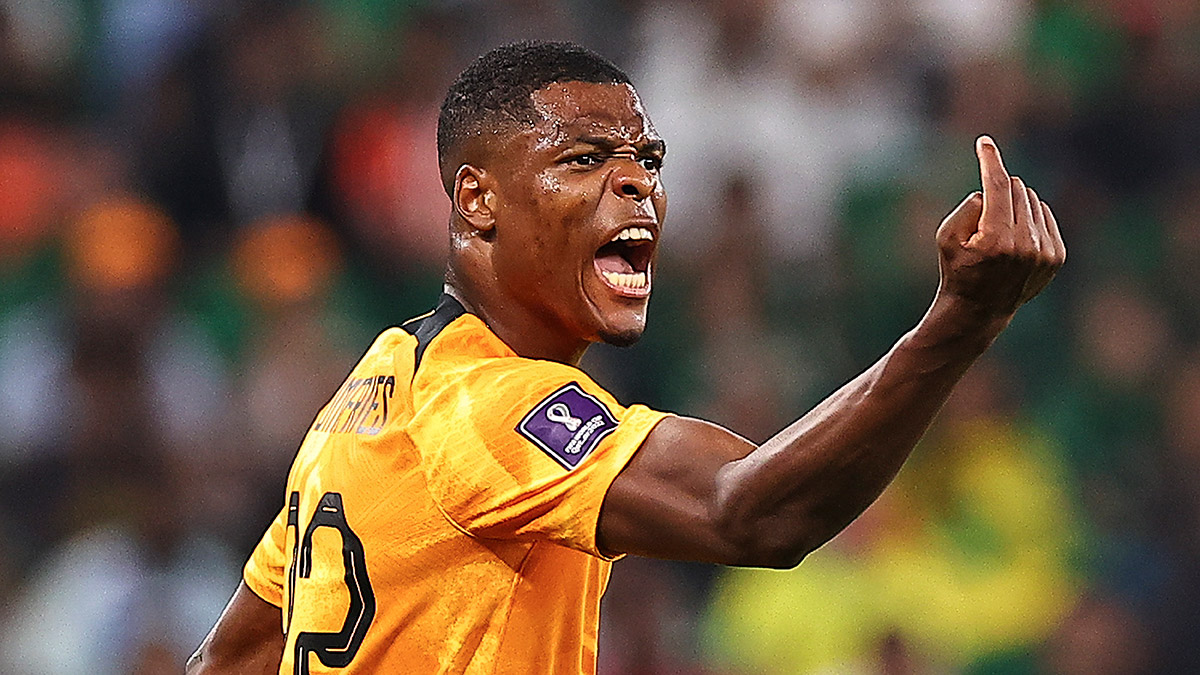 Premier Lig ekipleri Denzel Dumfries'in peşinde