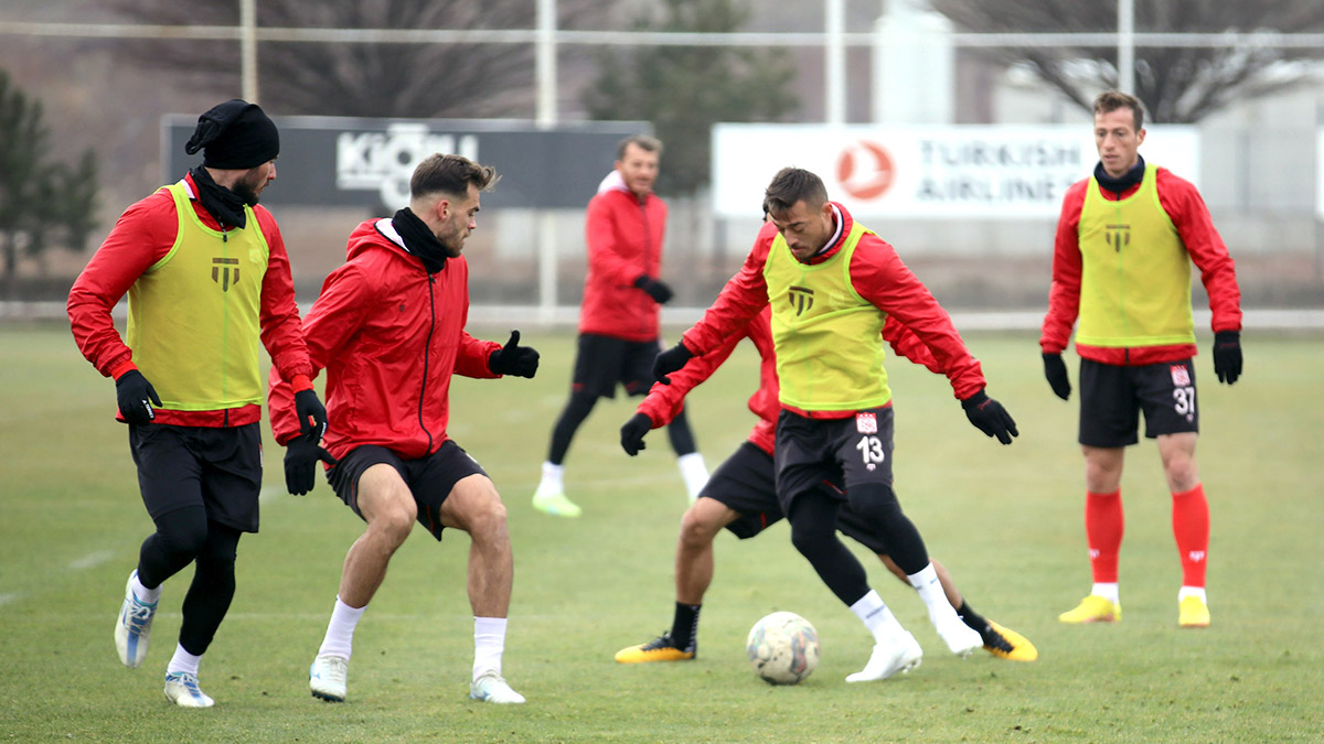 Sivasspor Türkiye Kupası'nda çeyrek final peşinde