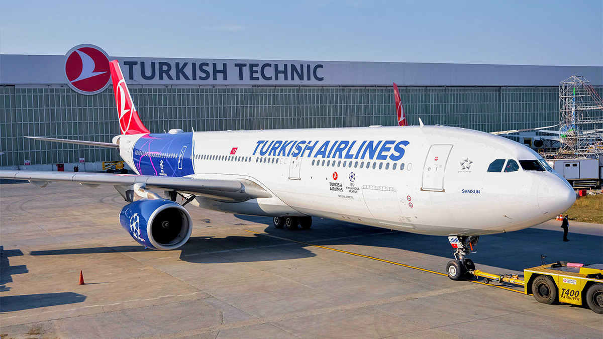 THY'nın UEFA Şampiyonlar Ligi uçağı gökyüzünde