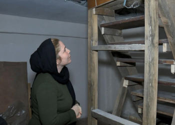 Bodrum kattaki kiracının evi apartman girişi yapıldı