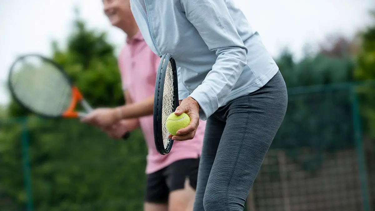 Tenisçi dirseği hastalığı bazı mesleklerde sık rastlanıyor