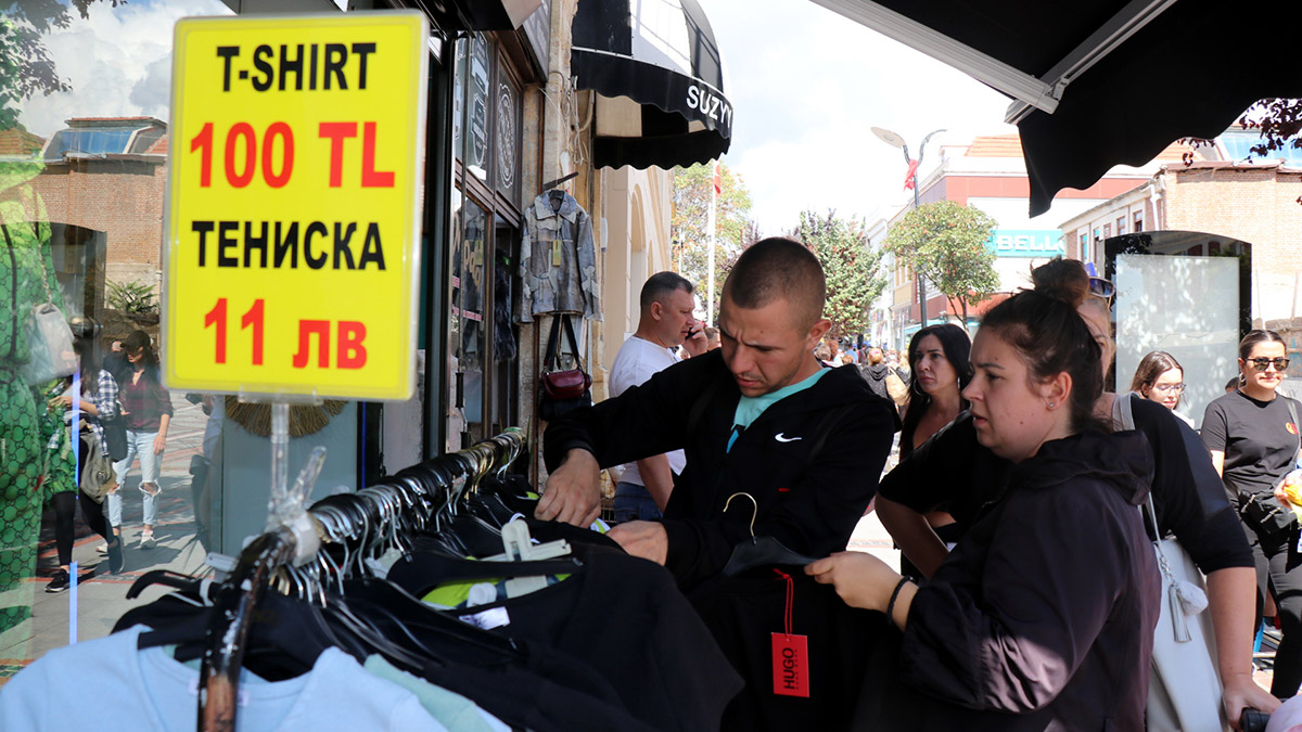 Edirne Valisi Kırbıyık, 10 Ocak Çalışan Gazeteciler Günü'nde kentte görev yapan basın mensupları ile bir araya geldi. Kırbıyık, Edirne'ye 2022'de 2 milyon Bulgar turistin giriş yaptığını söyledi.