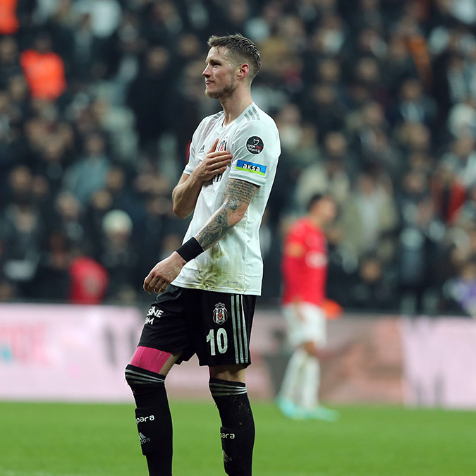 Wout Weghorst sezonu tamamlamadan ayrılacak gibi