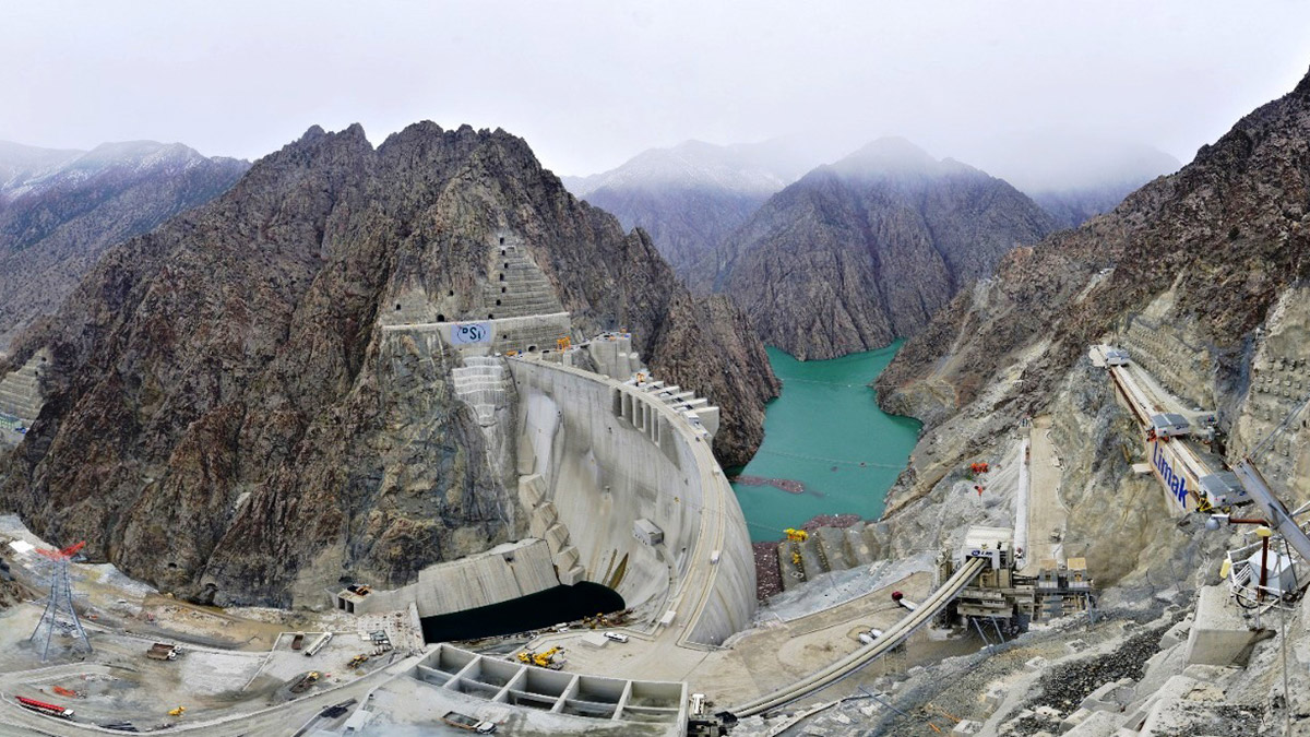 Yusufeli Barajı'nda su yüksekliği 60 metreye ulaştı