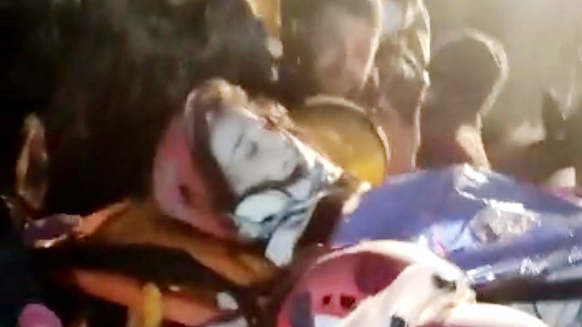 10 yaşındaki Ayça 185'inci saatte enkazdan kurtarıldı