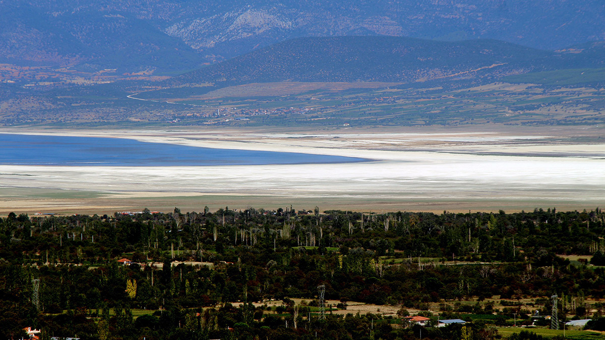 Türkiye Tabiatını Koruma Derneği (TTKD) Bilim Danışmanı Dr. Erol Kesici, Türkiye'nin 2012 ölçümlerine göre 181,49 milyar metreküp olan su varlığının, 2022 sonunda 112 milyara gerilediğini, son 10 yıldaki kaybın 70 milyar metreküpe yakın olduğunu söyledi.