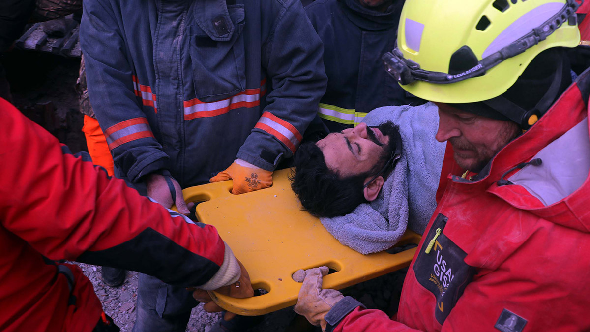 Enkazdan 92 saat sonra yaralı olarak kurtarıldı