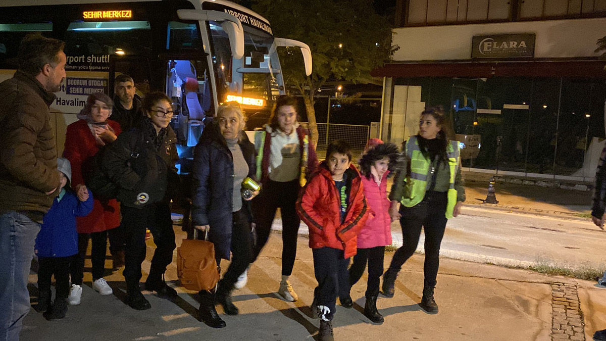 112 depremzede Bodrum’a getirildi