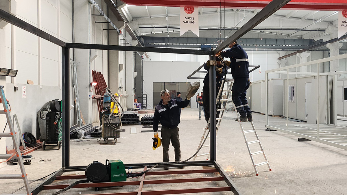 2 fabrikada Konteyner Üretim Merkezi kuruldu