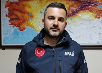 3 çocuğu enkazdan çıkaran AFAD personeli konuştu