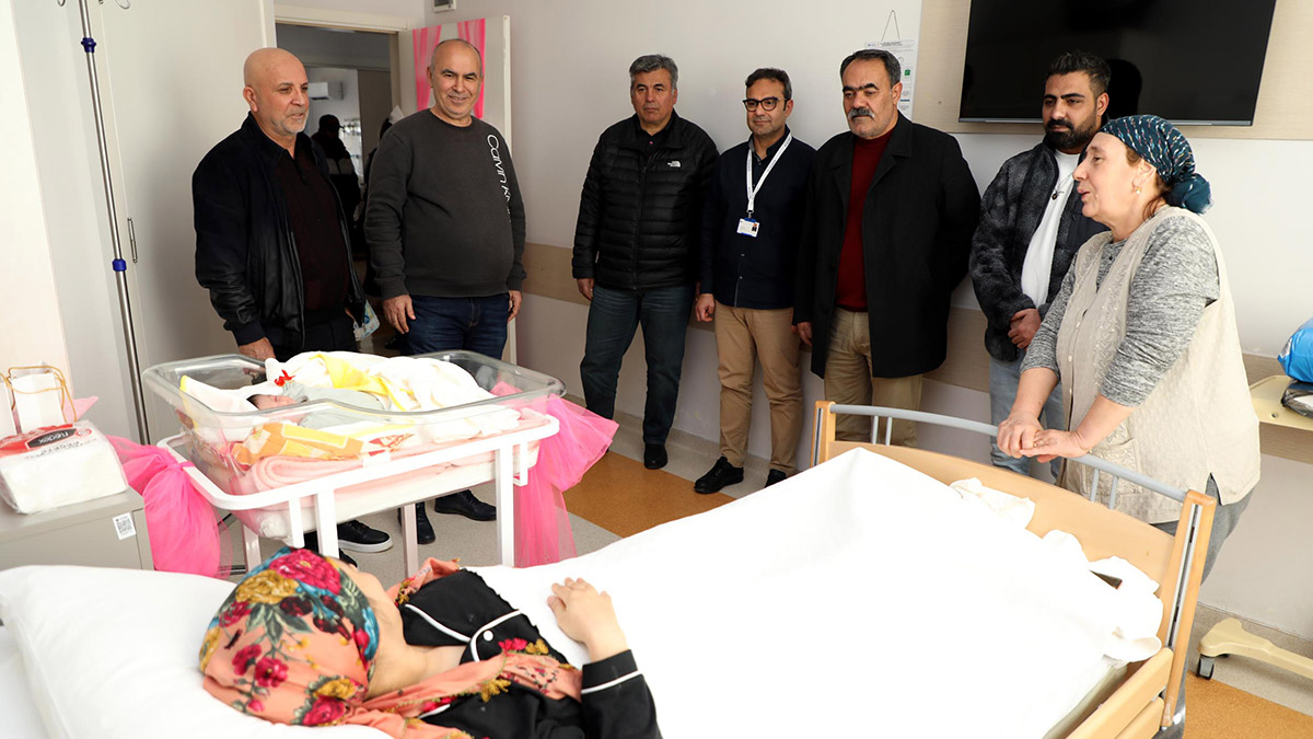 3 depremzede hamile doğum yaptı