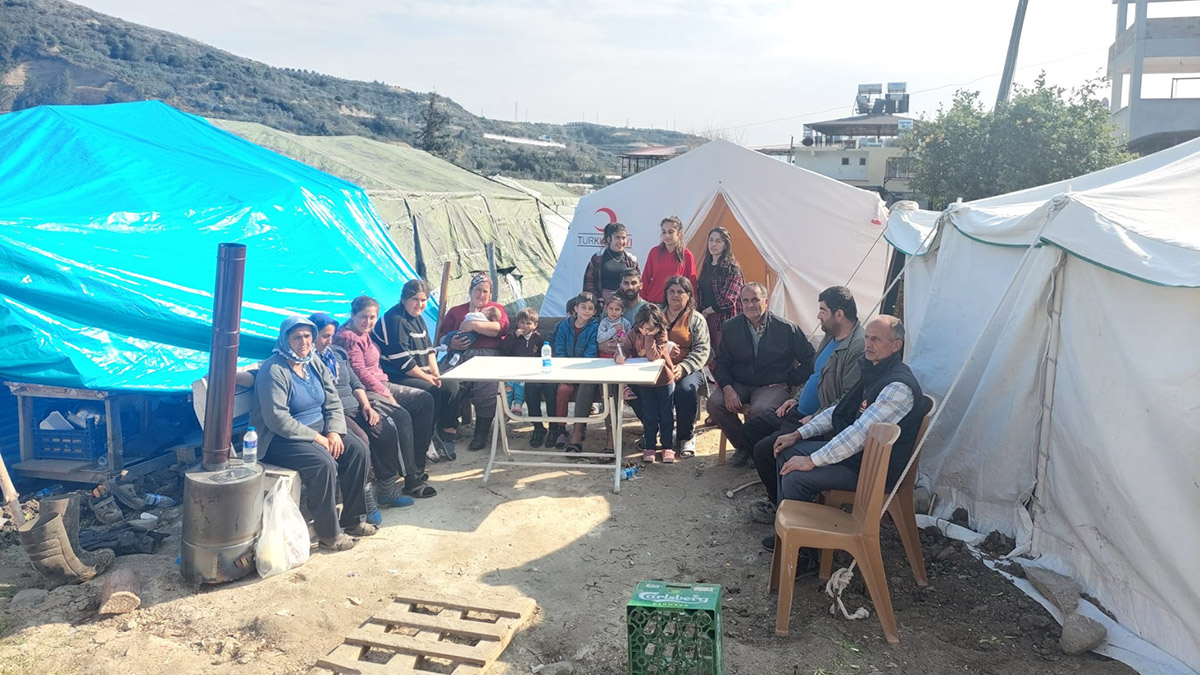 Çınarlı Mahallesi'nde köylüler çadır istiyor