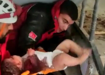4 aylık ayşe bebek, enkazdan 58 saat sonra kurtarıld