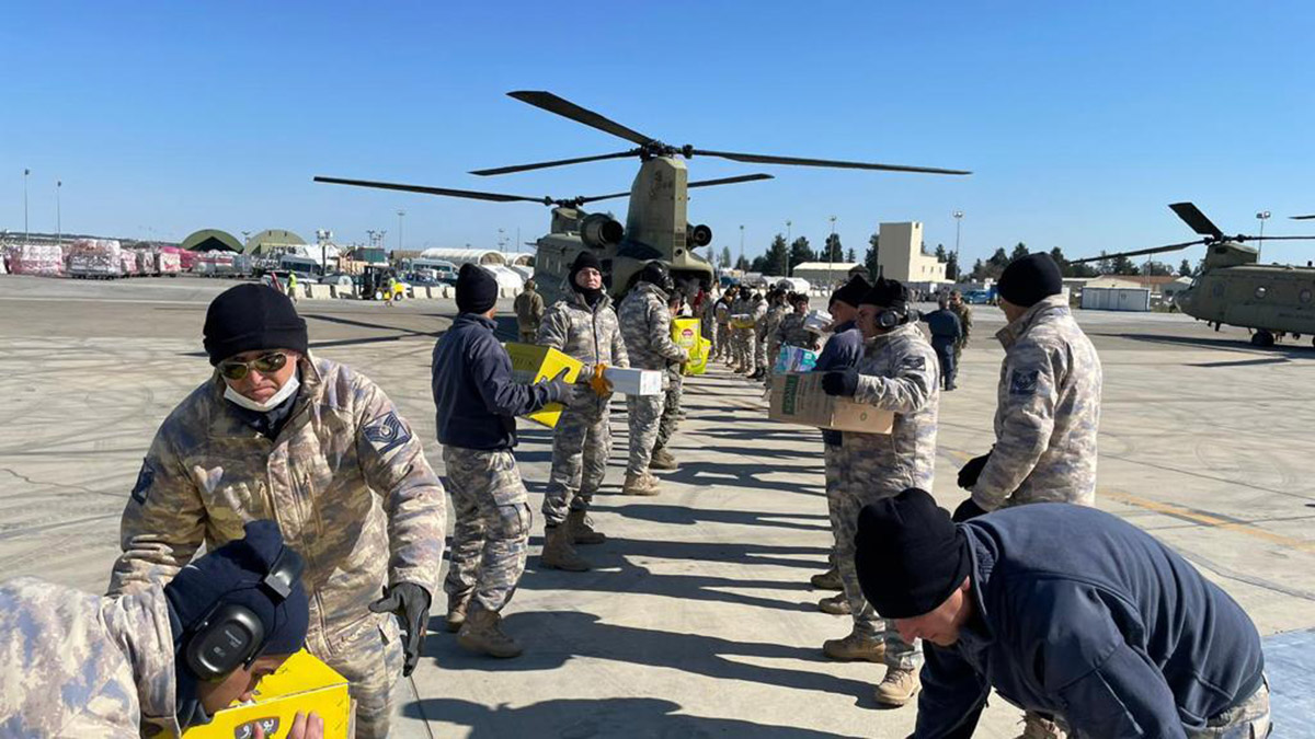 ABD'den 18 tonluk çadır ve hijyen ürünleri yolda