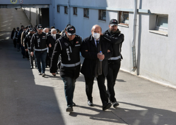 Adana'da 11 müteahhit ve mühendisten 5 tutuklama