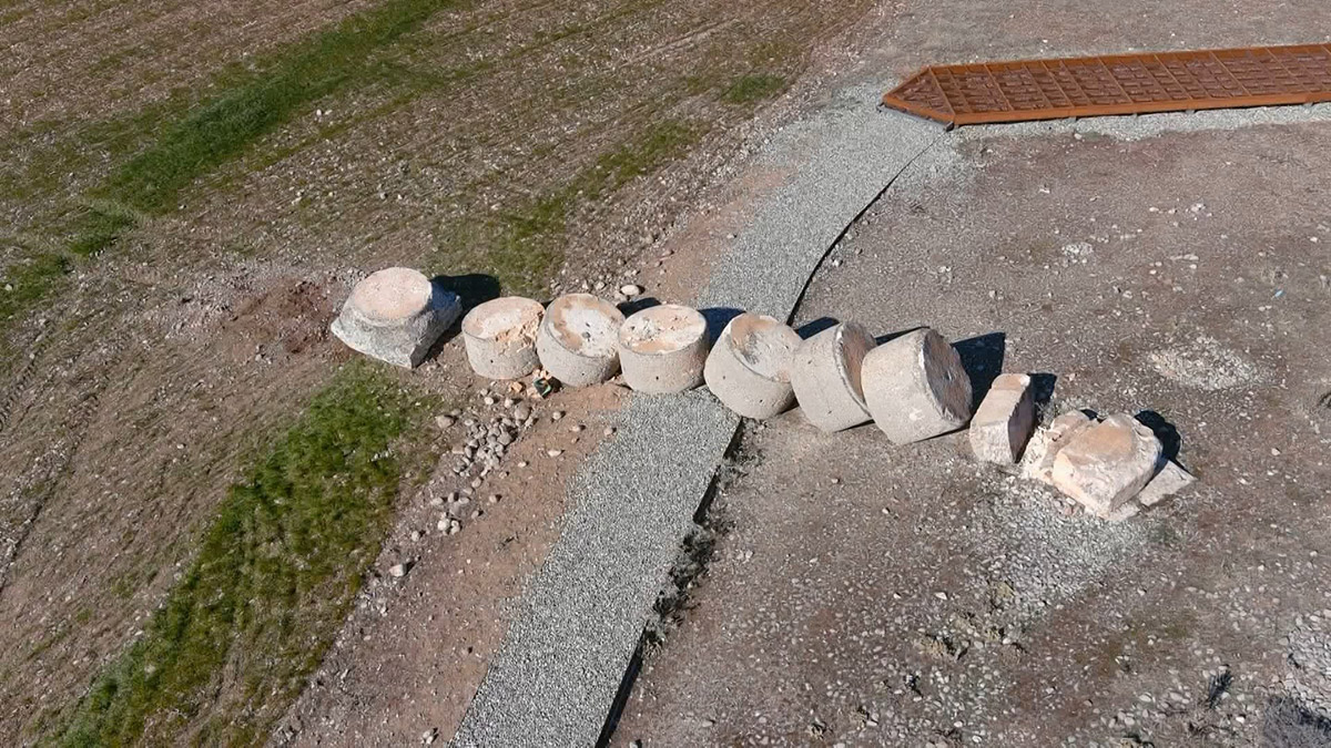 Adıyaman'da tarihi Tokalaşma sütunu devrildi