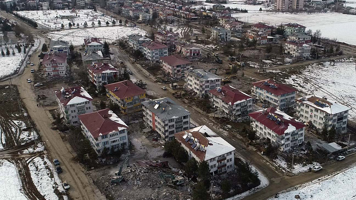 Afşin'de hayatını kaybedenlerin sayısı 155