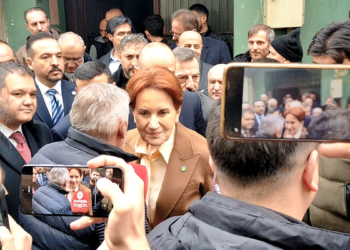 Akşener'den Sinan Ateş'in ailesine taziye ziyareti